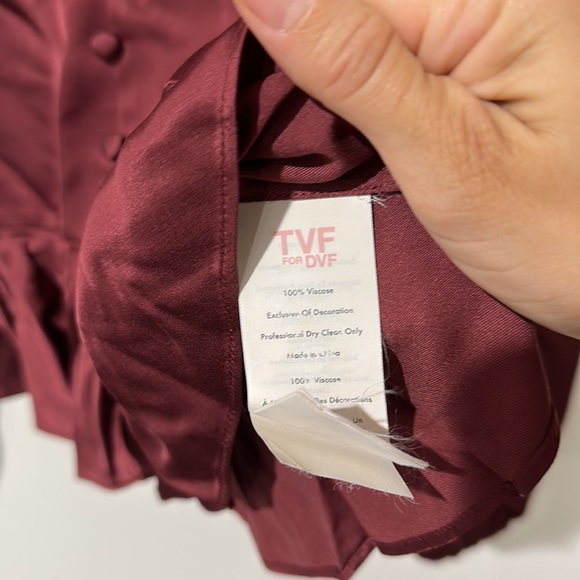 • DVF • Women’s Satin Blend Crop Peplum Top Burgundy Red Size 00 / like a small - Picture 4 of 4